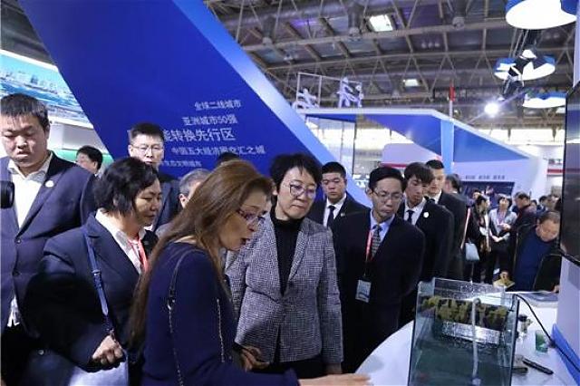 濟(jì)南先行區(qū)綠色城市發(fā)展戰(zhàn)略引爆中國(guó)住博會(huì)