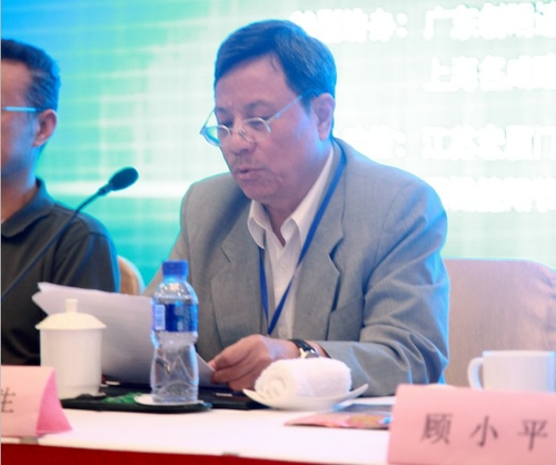 2013中國(guó)建筑遮陽(yáng)產(chǎn)業(yè)發(fā)展高峰論壇圓滿召開(kāi)