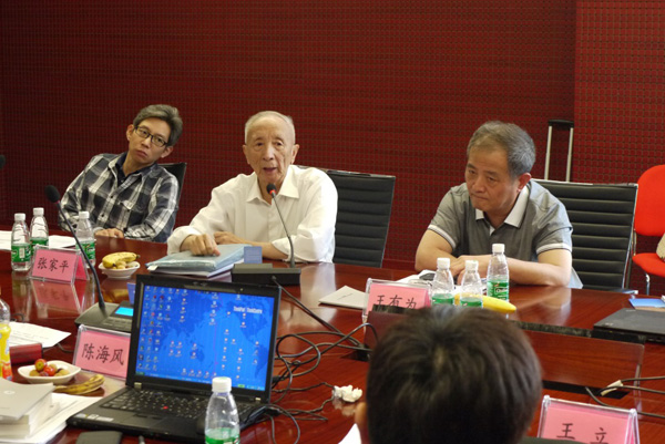 2013年第一批“綠色工業(yè)建筑標(biāo)識(shí)”、第一批“綠色工業(yè)建筑設(shè)計(jì)標(biāo)識(shí)”評(píng)審會(huì)議在南京召開(kāi)