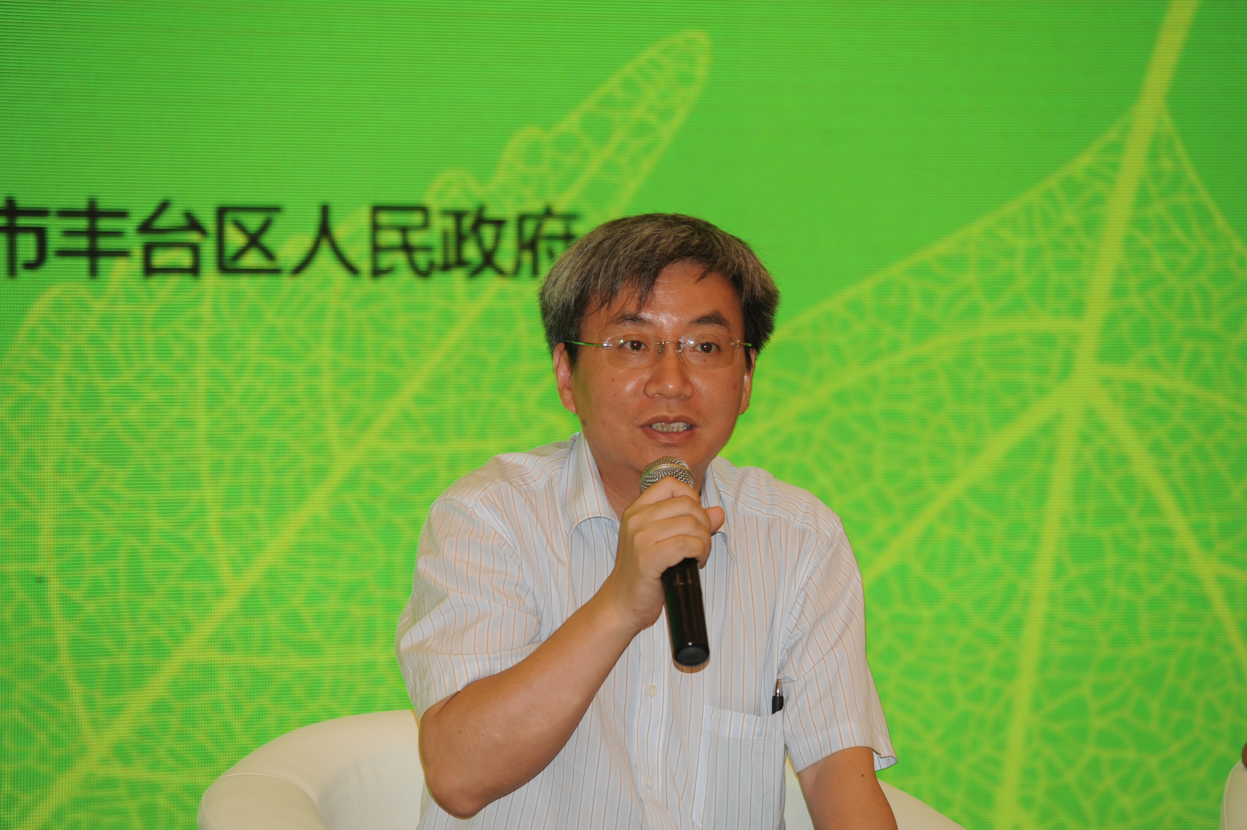 李迅:重視規(guī)劃理念 實現(xiàn)科學(xué)發(fā)展 李迅:重視規(guī)劃理念 實現(xiàn)科學(xué)發(fā)展