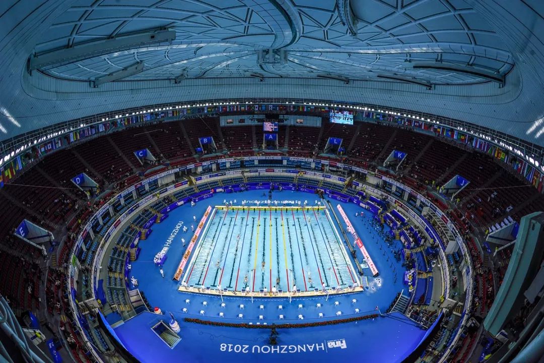 耗資11億、重達(dá)1280噸、40米高空上的“蓮花”建筑開(kāi)花了！網(wǎng)友：撲面而來(lái)的中國(guó)風(fēng)！