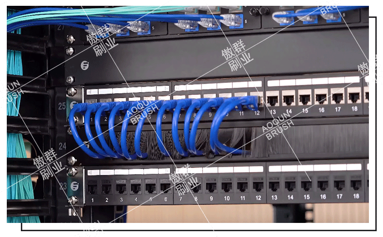 機(jī)柜頂蓋毛刷，【傲群毛刷廠】為您專(zhuān)業(yè)定制